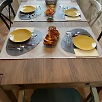 Chateau De La Garnison לינה וארוחת בוקר