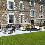 לינה וארוחת בוקר Chateau De La Garnison