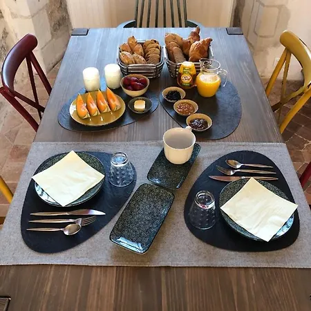 Chateau De La Garnison Nocleg ze śniadaniem 3*