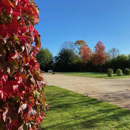 Chateau De La Garnison Nocleg ze śniadaniem Orvault