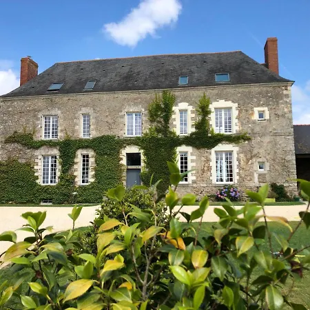 Chateau De La Garnison Nocleg ze śniadaniem Orvault