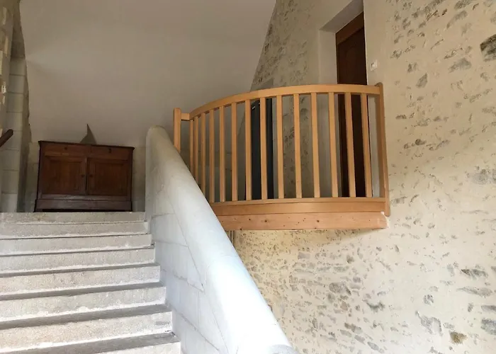 Chateau De La Garnison Bed and breakfast Orvault