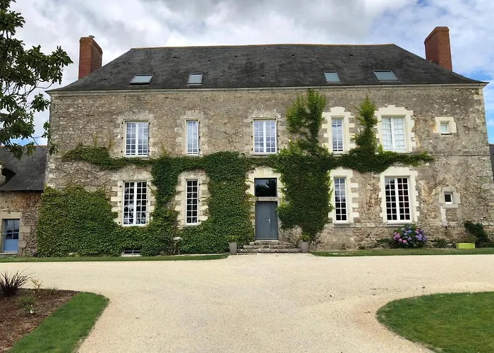 Chateau De La Garnison Bed and breakfast