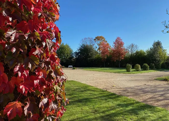 Chateau De La Garnison Bed and breakfast Orvault