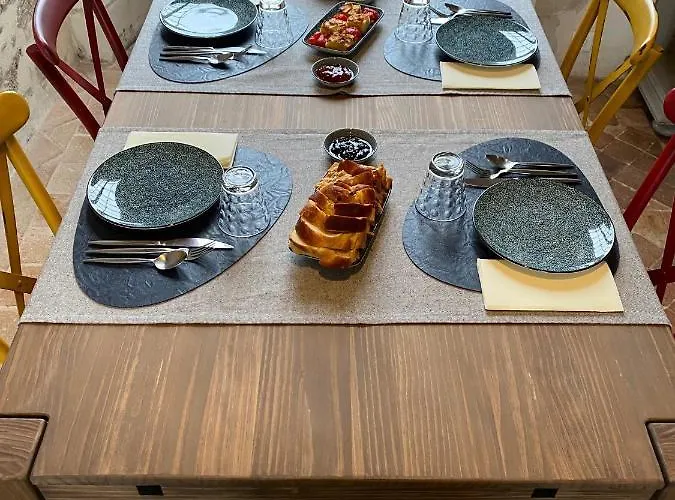 Chateau De La Garnison Bed and breakfast Orvault