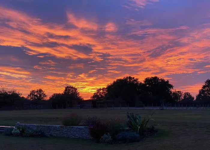 Chateau De La Garnison Bed and breakfast Orvault