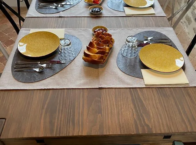 Château De La Garnison Couette-café