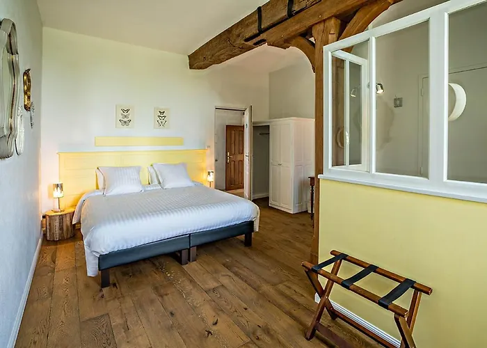 Château De La Garnison Couette-café Orvault